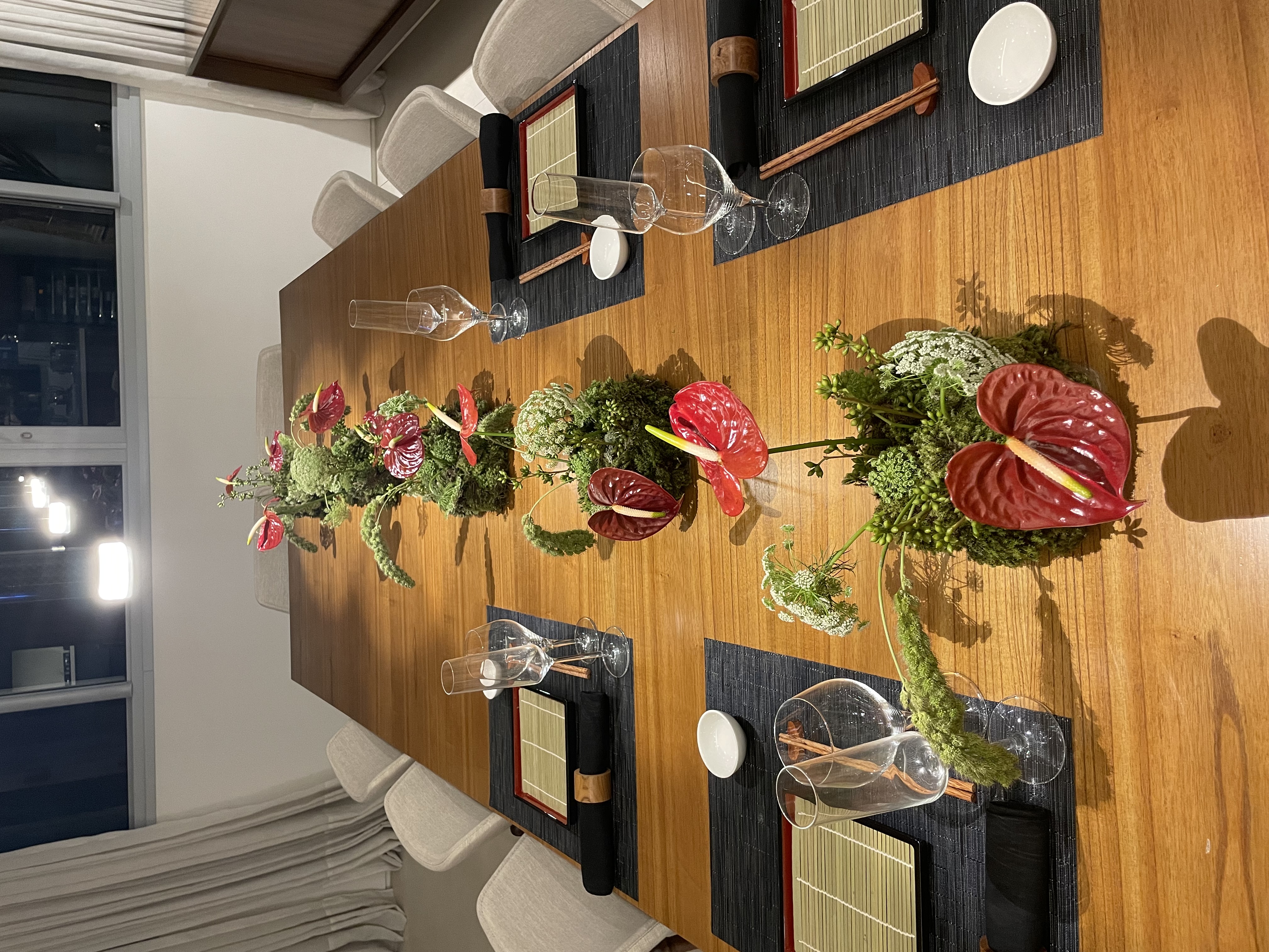 Modern minimalist table setting